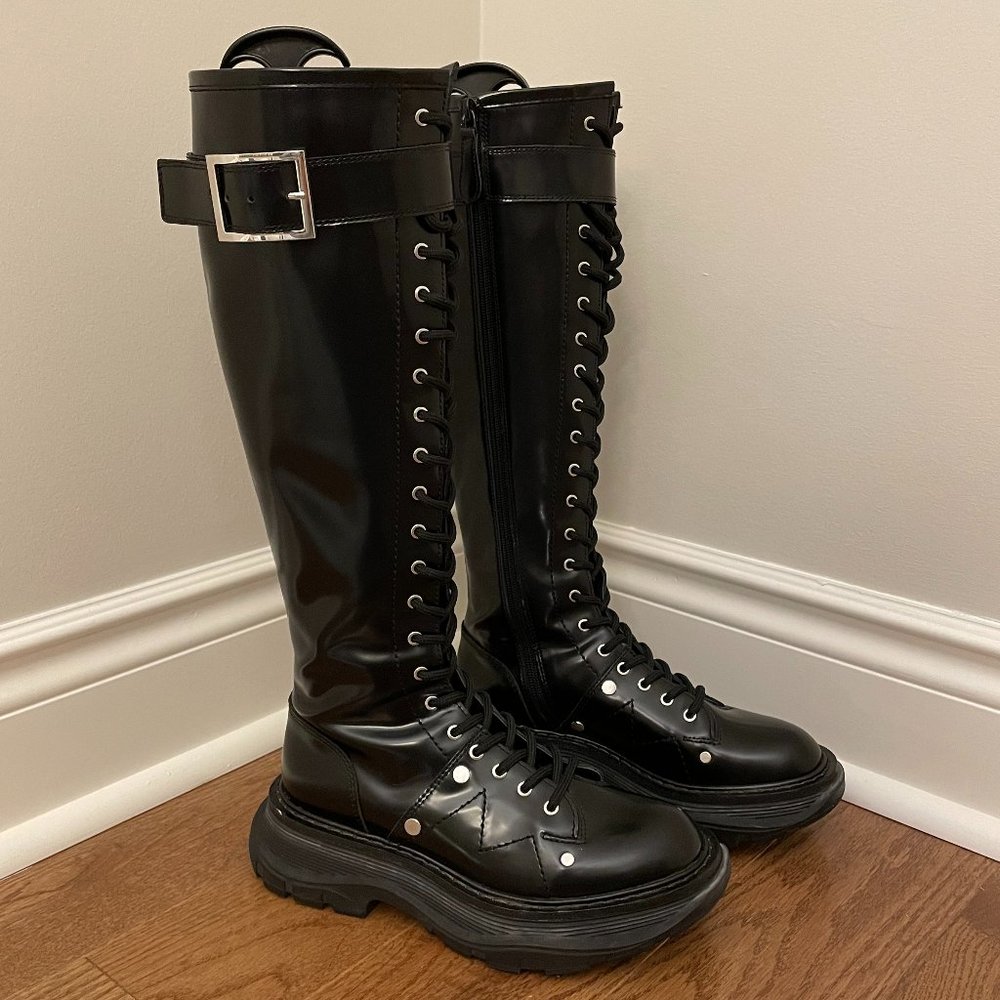 New Authentic ALEXANDER MCQUEEN Tread Slick Lace-Up Tall Boots - Picture 8 of 16